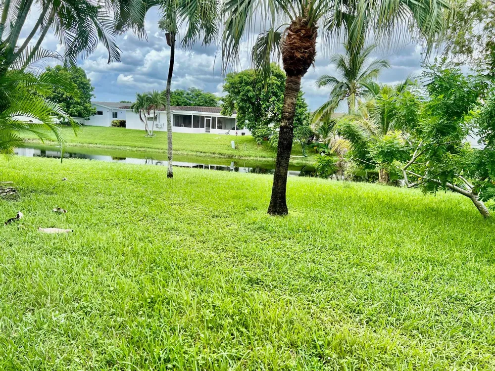 7205 NW 5TH PLACE #105 Margate, FL 33063