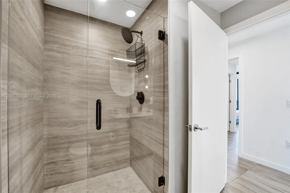 580 72 unit 1110 #1110 Miami, FL 33141