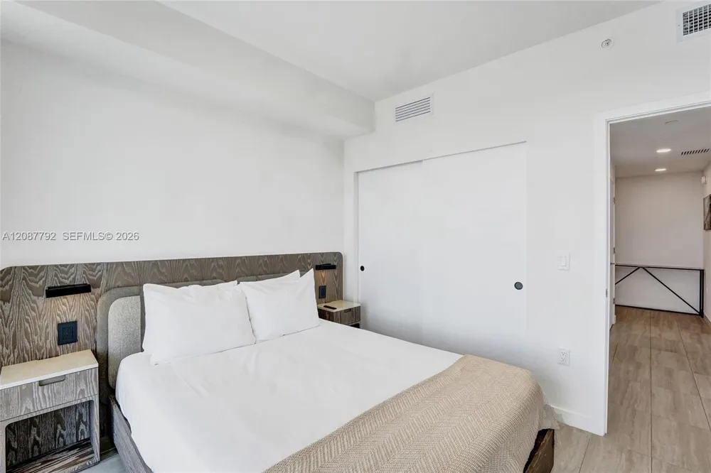 580 72 unit 1110 #1110 Miami, FL 33141