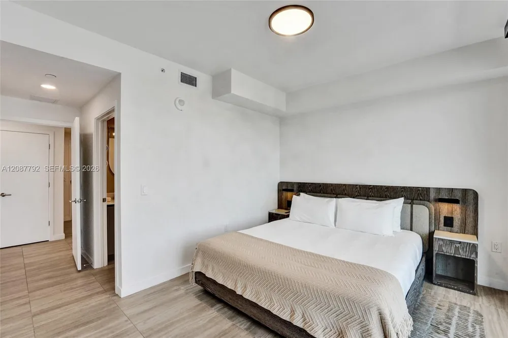 580 72 unit 1110 #1110 Miami, FL 33141