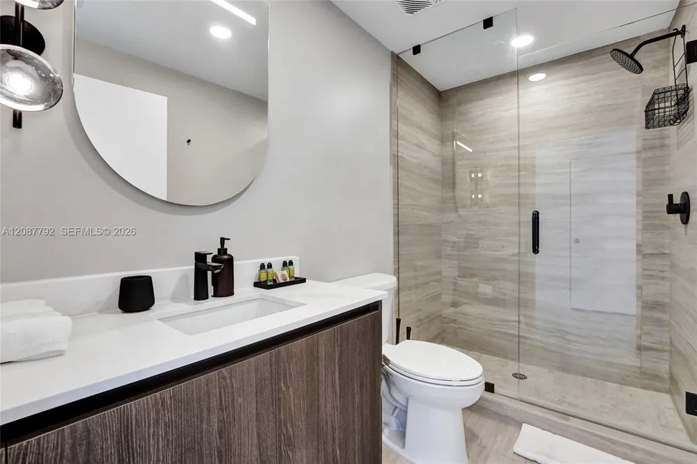 580 72 unit 1110 #1110 Miami, FL 33141