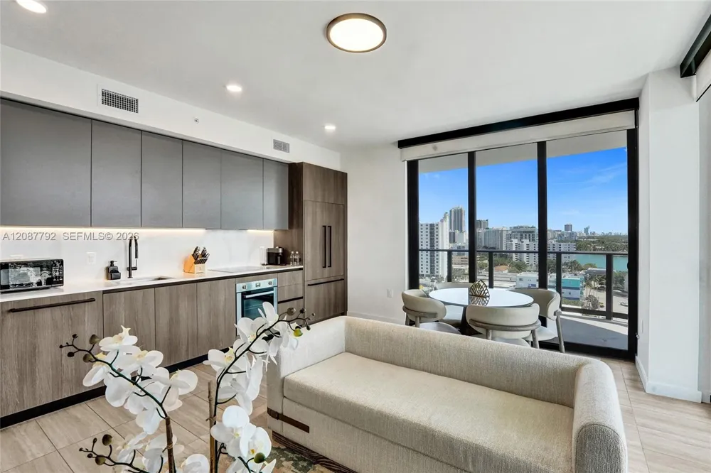 580 72 unit 1110 #1110 Miami, FL 33141
