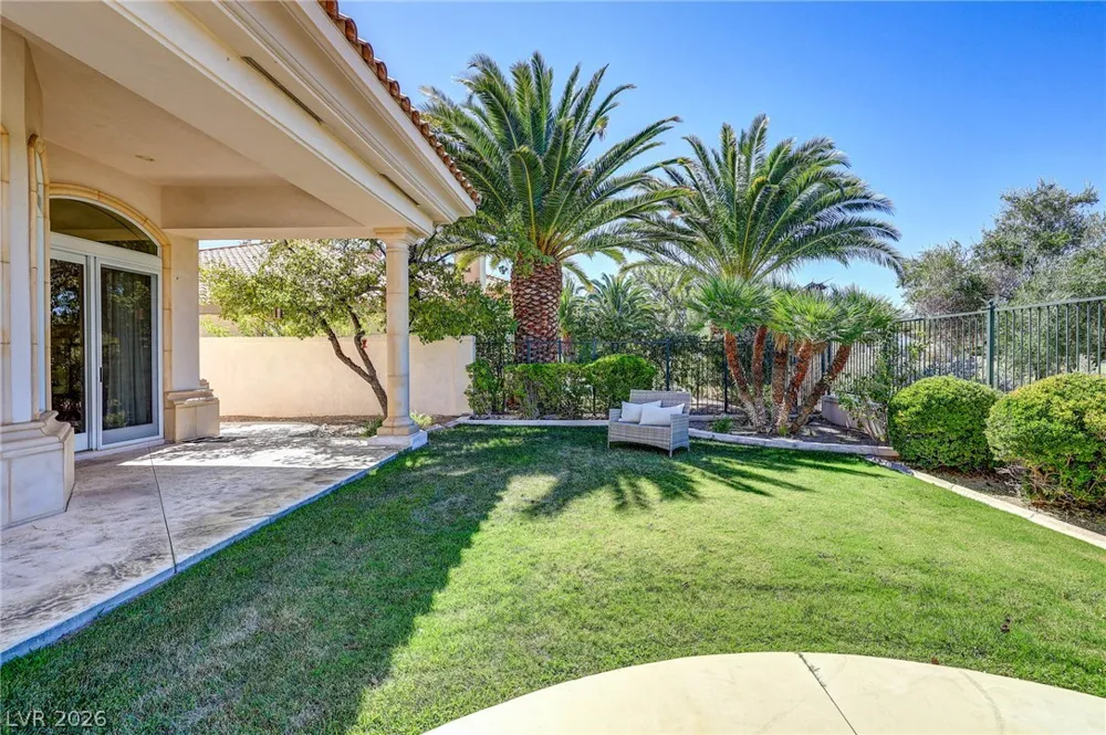 2017 Eagle Trace Way Las Vegas, NV 89117