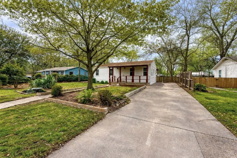 4611 Milburn Lane Austin, TX 78702