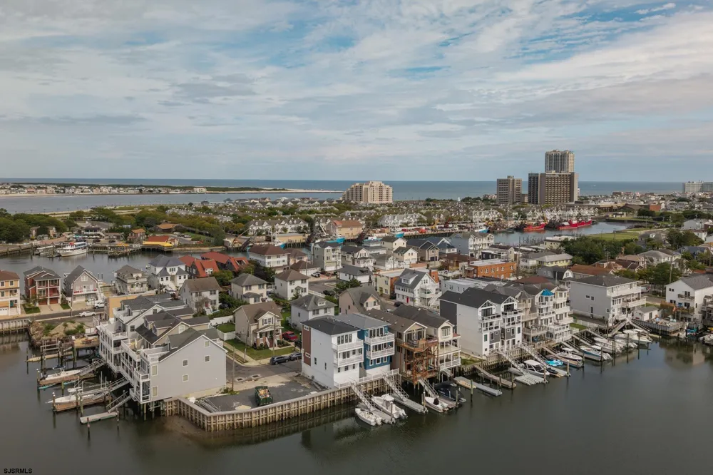 618 N Connecticut Ave Atlantic City, NJ 08401