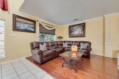 6405 Creekbend Court Arlington, TX 76001