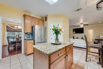 6405 Creekbend Court Arlington, TX 76001