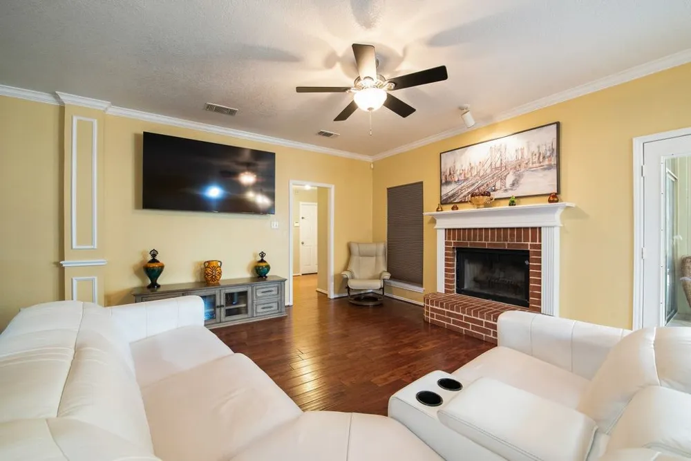 6405 Creekbend Court Arlington, TX 76001