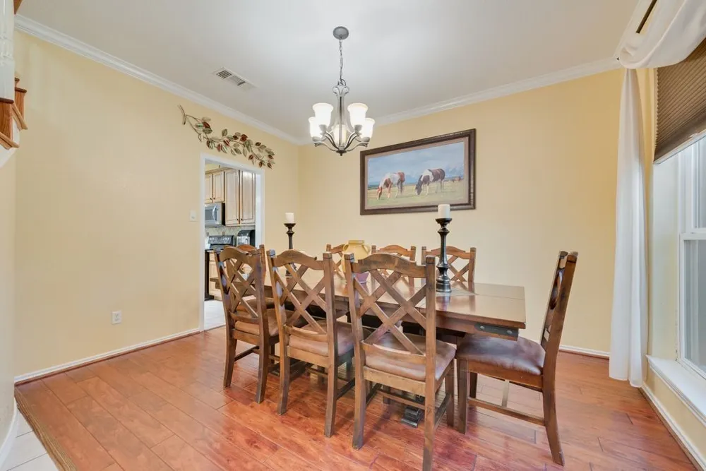 6405 Creekbend Court Arlington, TX 76001