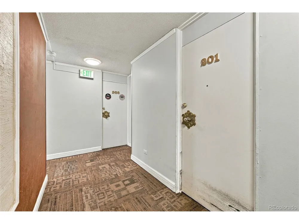 799 Dahlia Street #201 Denver, CO 80220