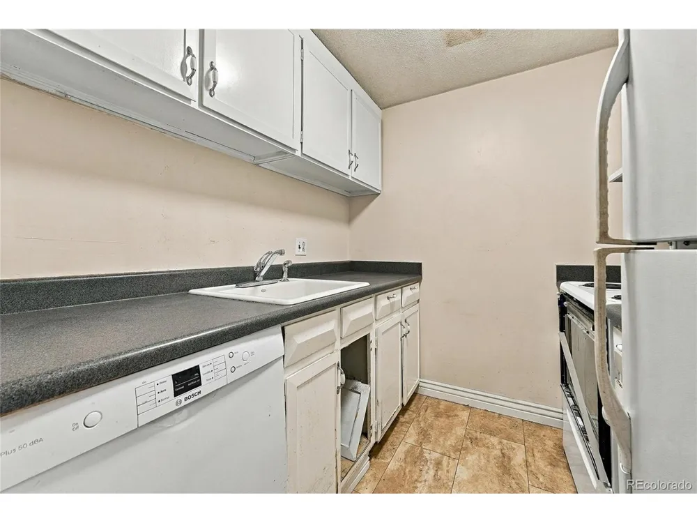 799 Dahlia Street #201 Denver, CO 80220