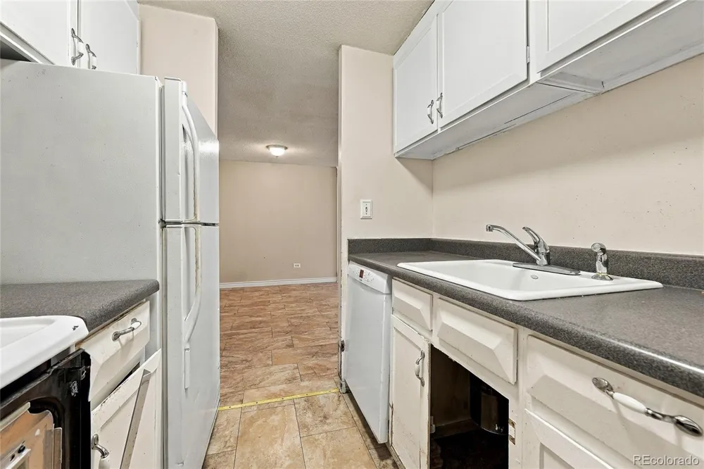 799 Dahlia Street #201 Denver, CO 80220