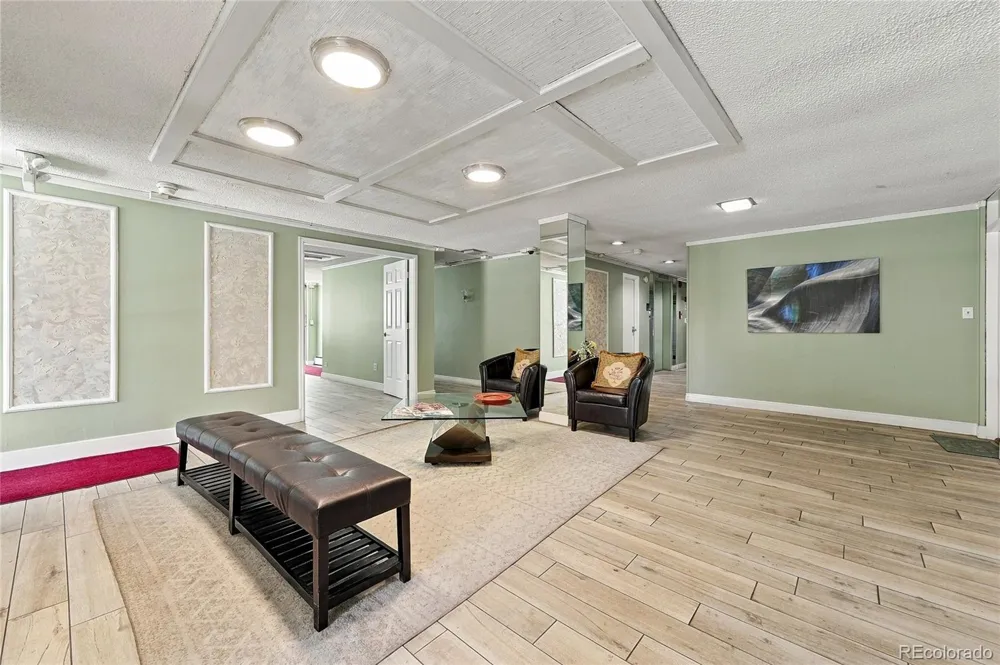 799 Dahlia Street #201 Denver, CO 80220
