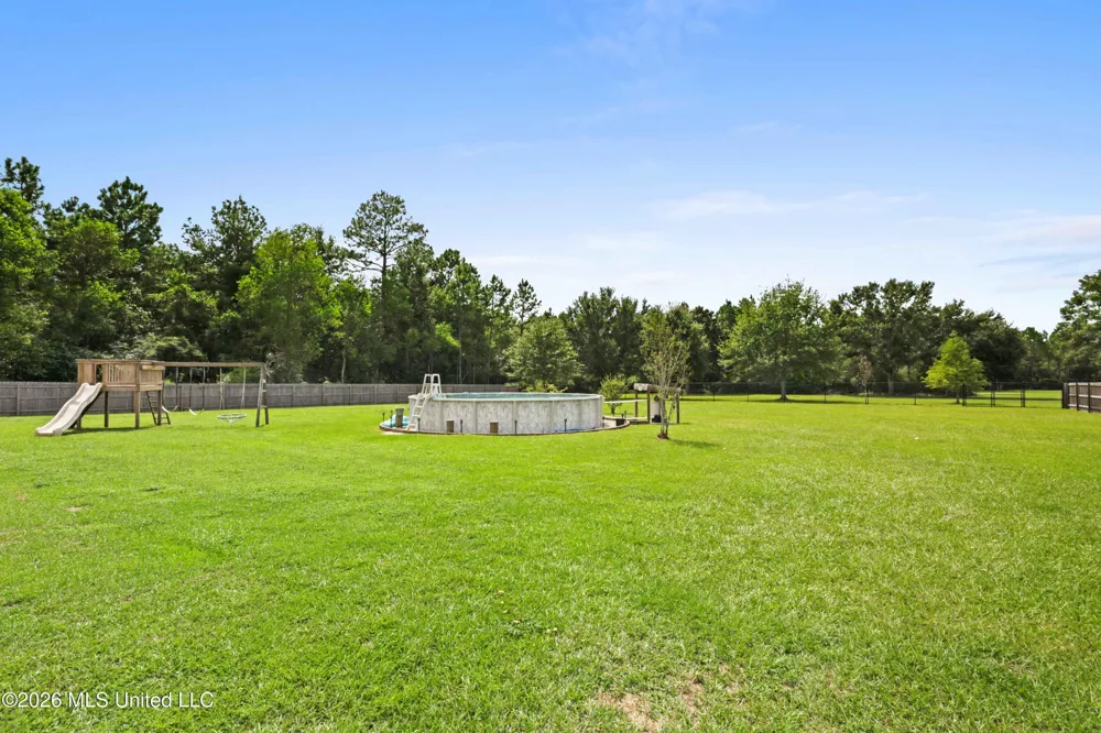 12231 E Pointe Drive Picayune, MS 39466