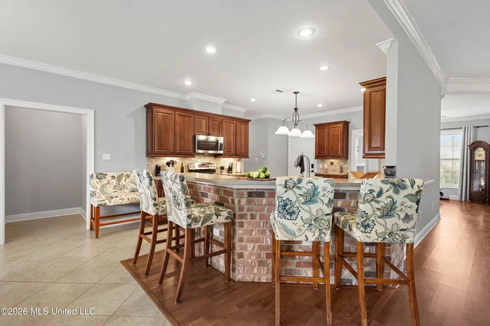 12231 E Pointe Drive Picayune, MS 39466