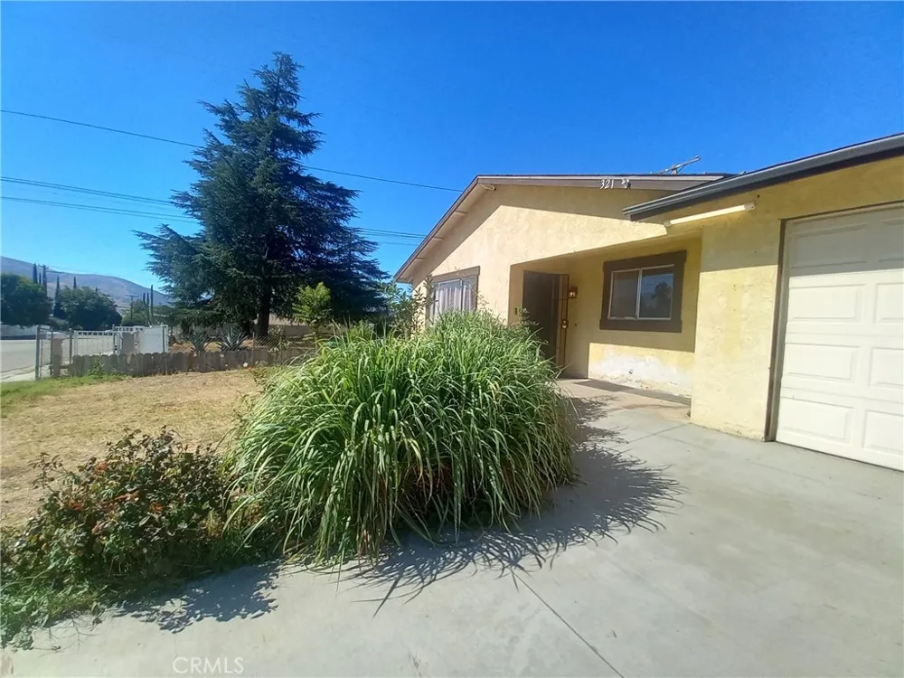 321 Park Banning, CA 92220