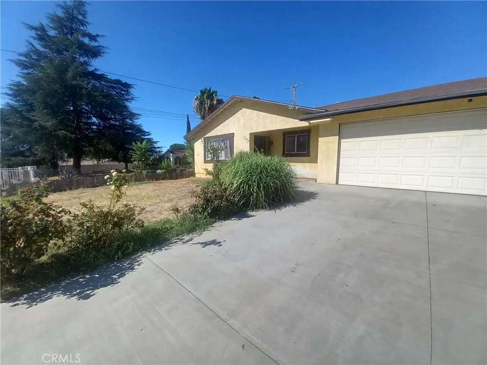 321 Park Banning, CA 92220