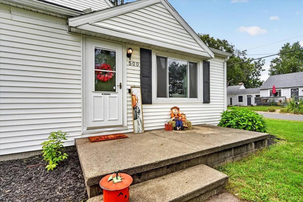 500 Hume Boulevard Lansing, MI 48917