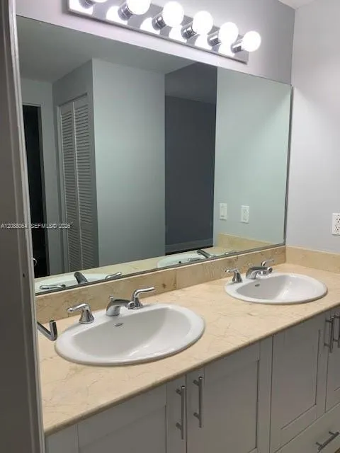 2425 SW 27th Ave #1406 Miami, FL 33145