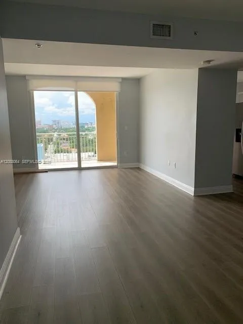 2425 SW 27th Ave #1406 Miami, FL 33145
