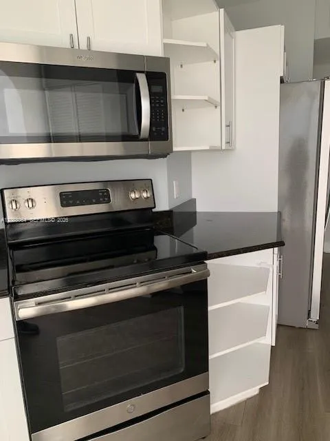 2425 SW 27th Ave #1406 Miami, FL 33145