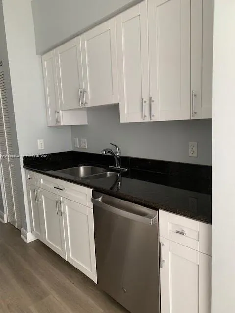 2425 SW 27th Ave #1406 Miami, FL 33145