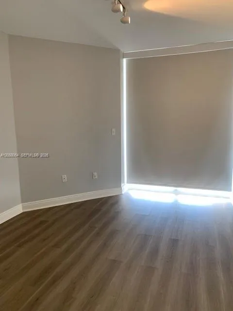 2425 SW 27th Ave #1406 Miami, FL 33145