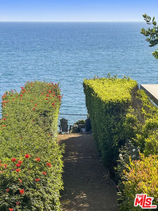 7335 Birdview Avenue Malibu, CA 90265