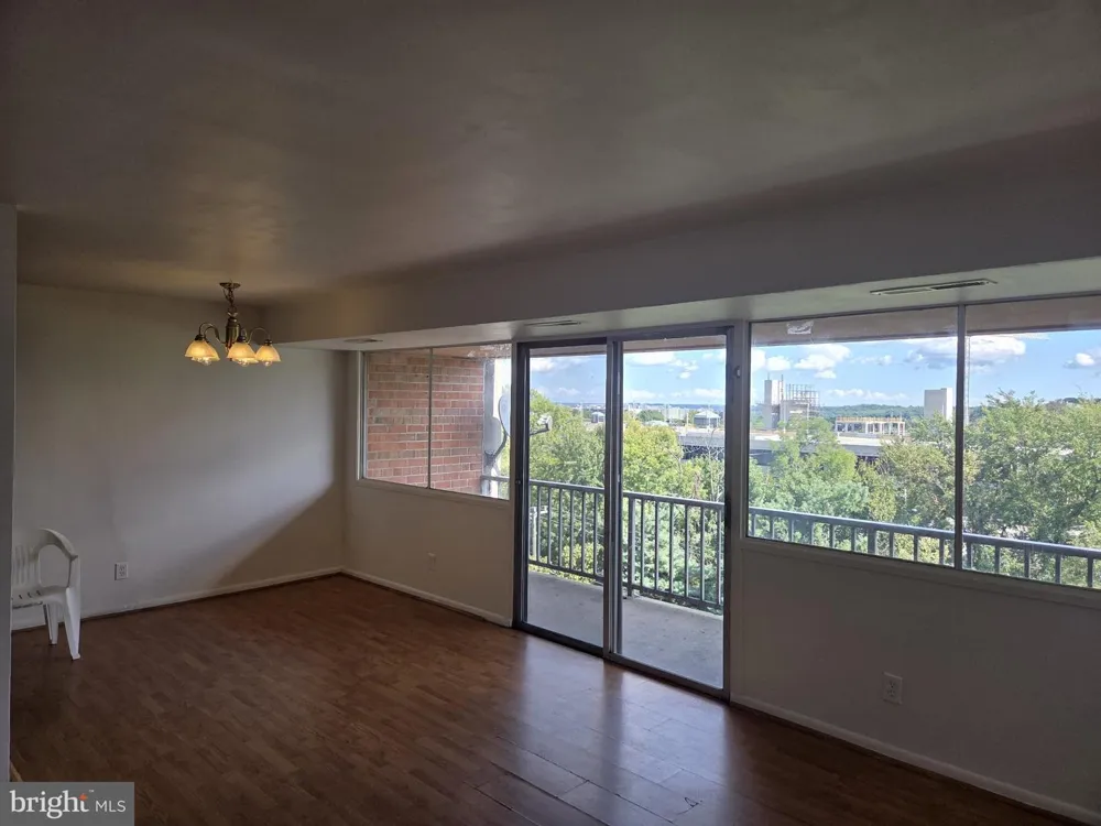 5801 QUANTRELL AVENUE #508 Alexandria, VA 22312