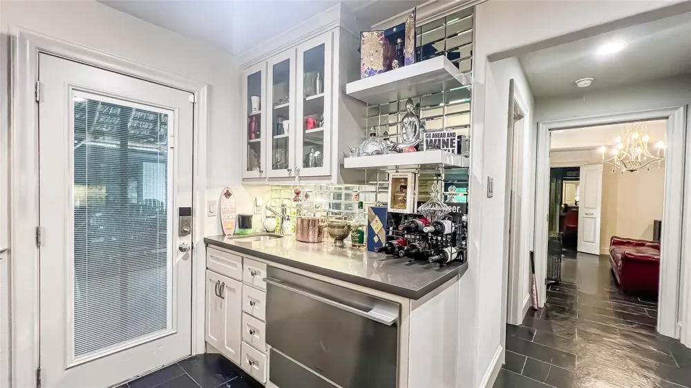 1106 Kipp Avenue Kemah, TX 77565