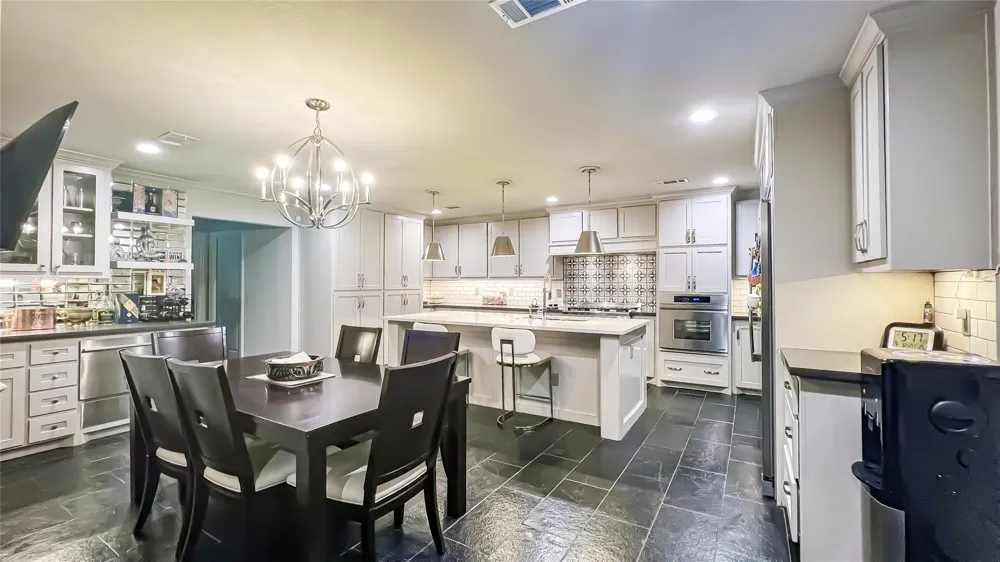 1106 Kipp Avenue Kemah, TX 77565