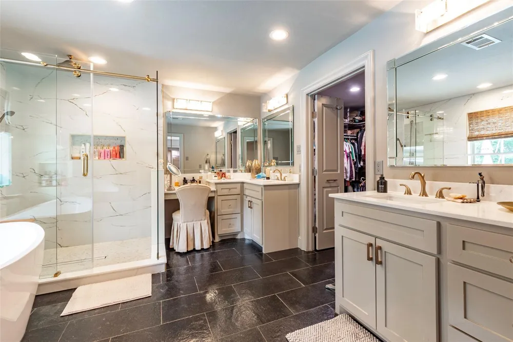 1106 Kipp Avenue Kemah, TX 77565