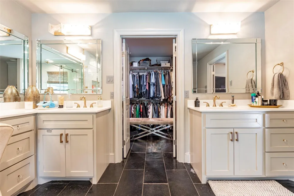 1106 Kipp Avenue Kemah, TX 77565