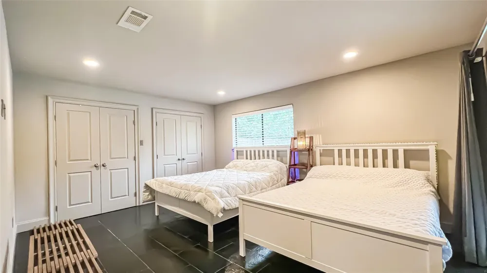 1106 Kipp Avenue Kemah, TX 77565
