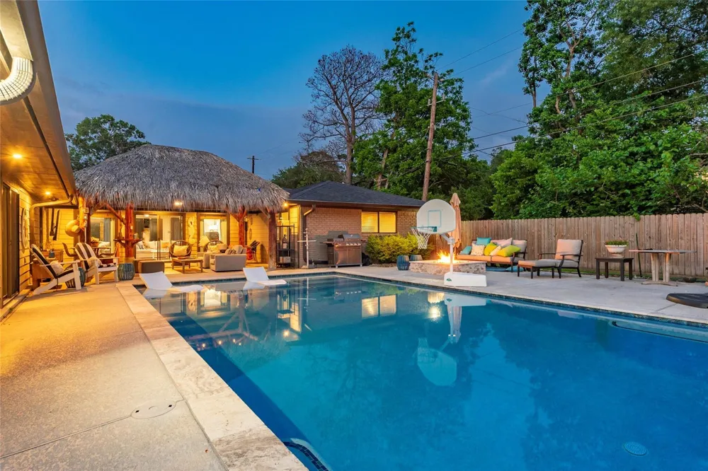 1106 Kipp Avenue Kemah, TX 77565