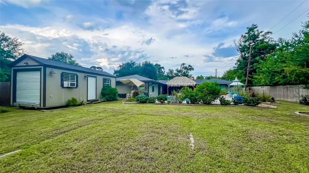 1106 Kipp Avenue Kemah, TX 77565