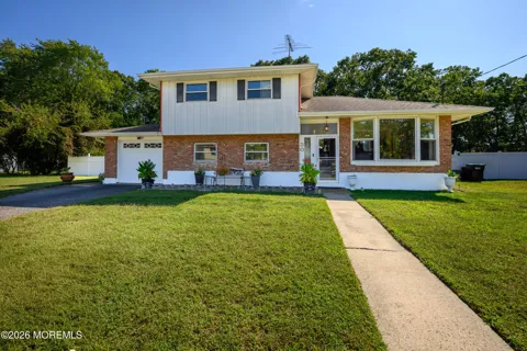 30 Lockwood Avenue