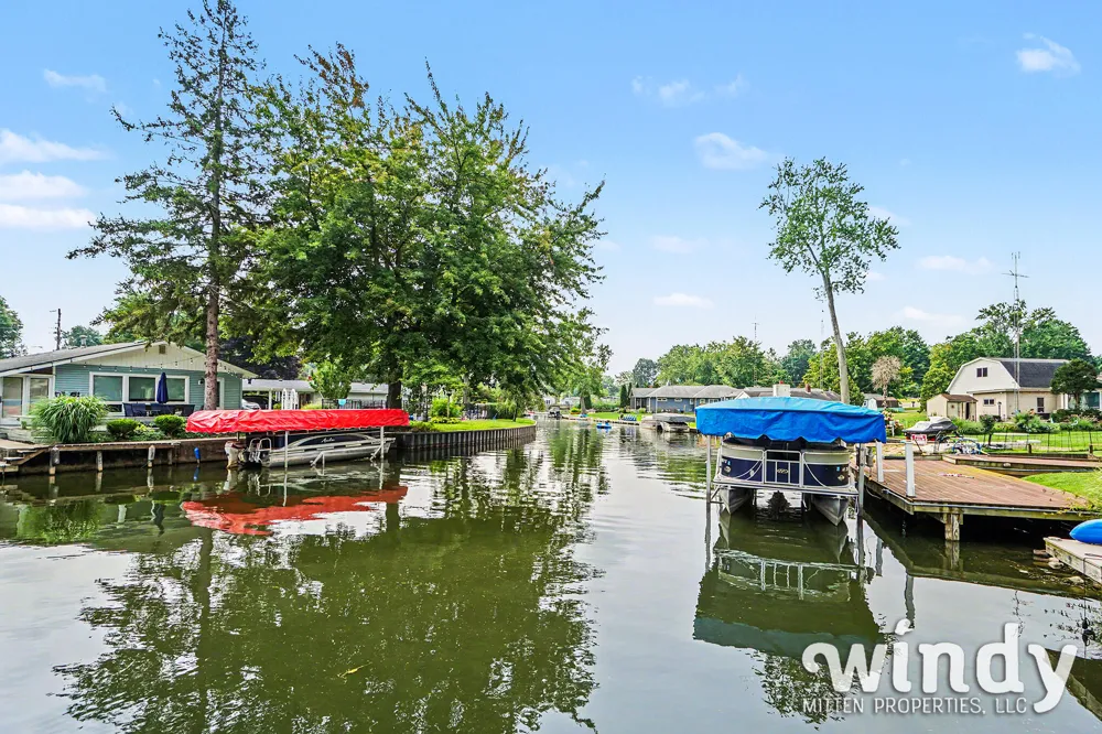4971 Shoreview Drive Coloma Charter Township, MI 49038