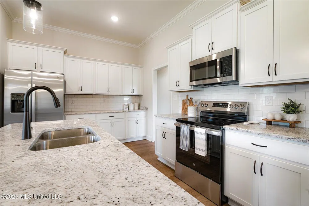 2294 Scott Mdws Lane Hernando, MS 38632