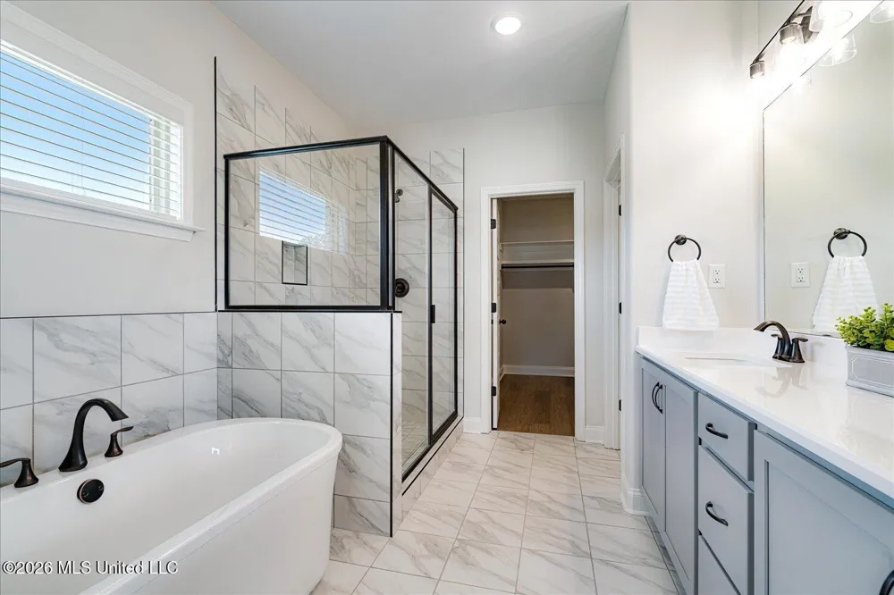 2294 Scott Mdws Lane Hernando, MS 38632