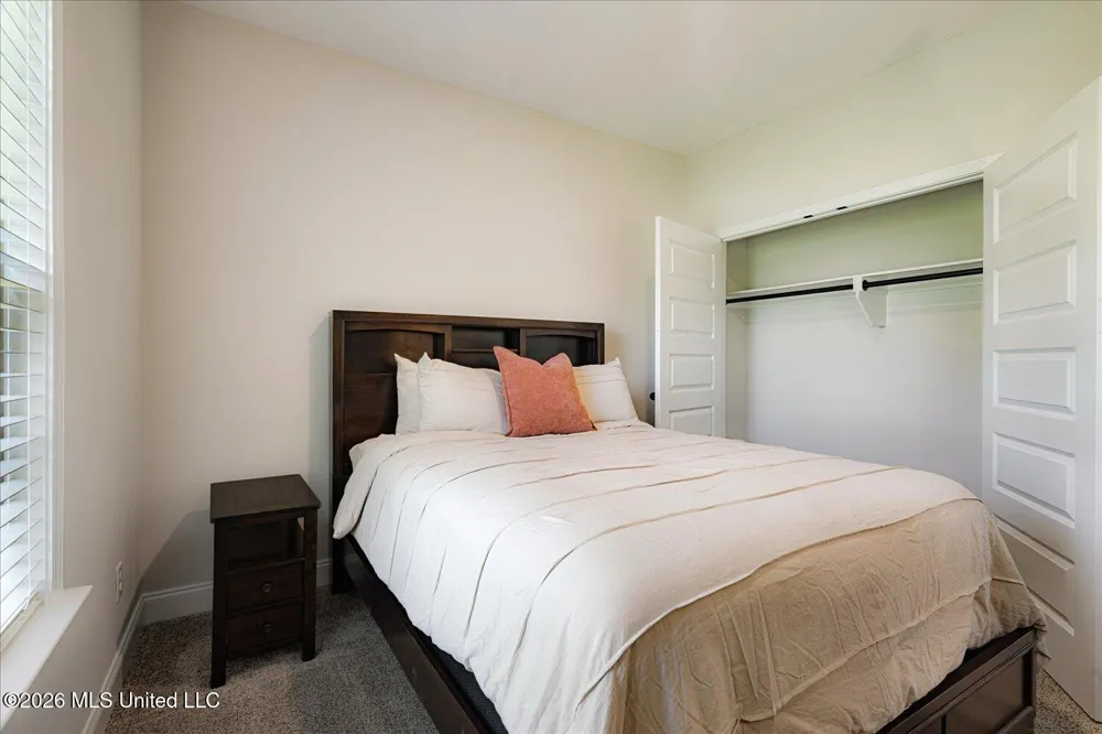 2294 Scott Mdws Lane Hernando, MS 38632