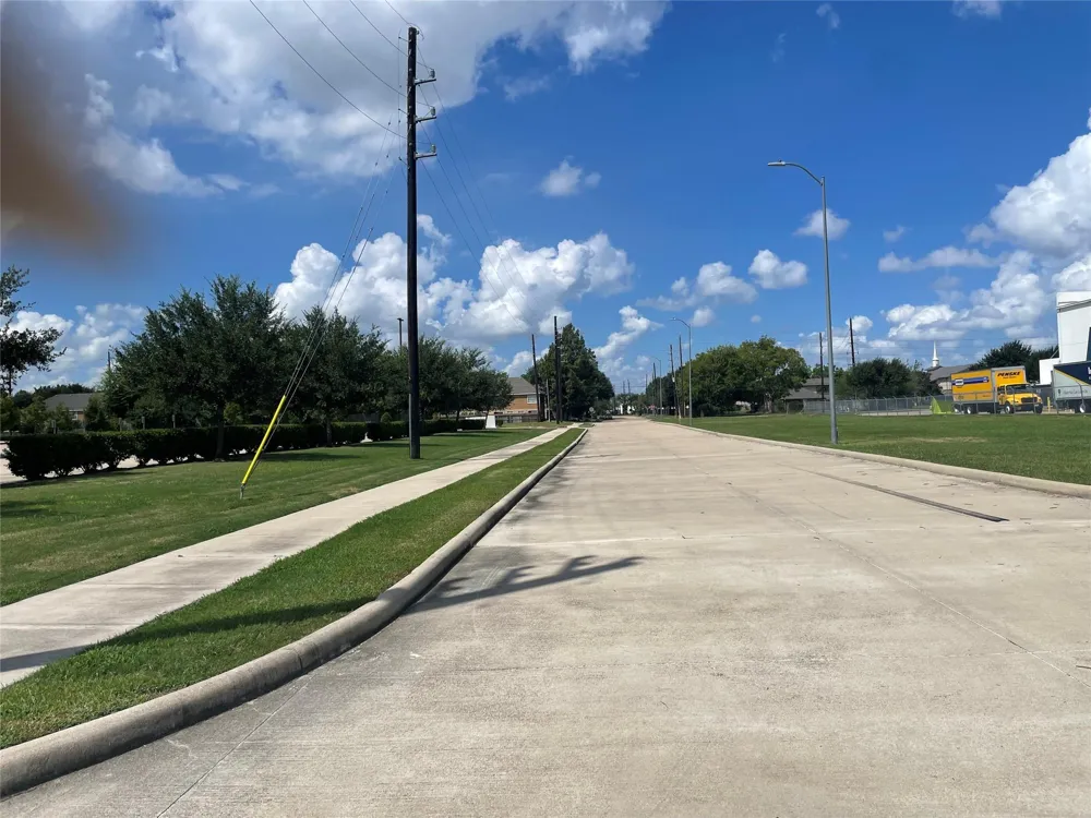 12747 Bates Lane Stafford, TX 77477