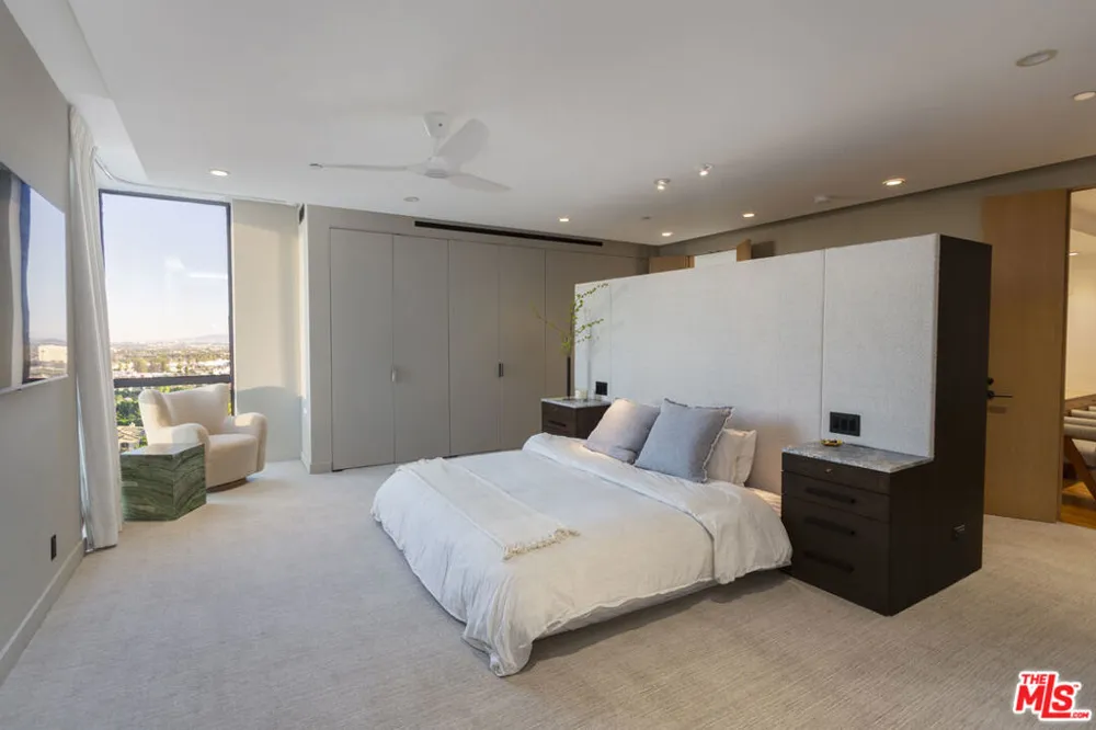 10660 Wilshire Boulevard #1207 Los Angeles, CA 90024