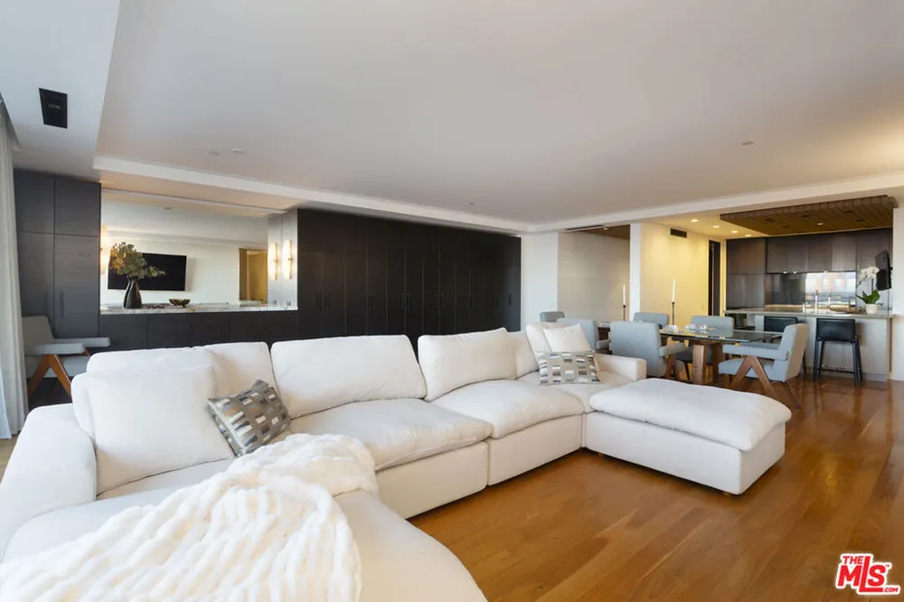10660 Wilshire Boulevard #1207 Los Angeles, CA 90024