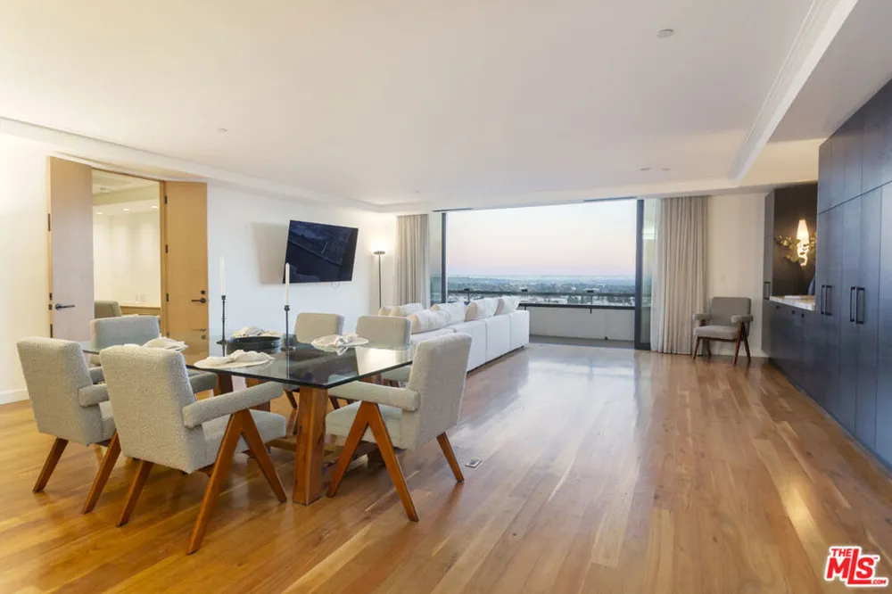 10660 Wilshire Boulevard #1207 Los Angeles, CA 90024