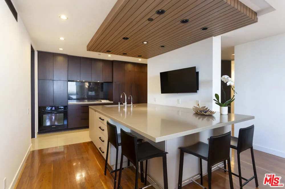 10660 Wilshire Boulevard #1207 Los Angeles, CA 90024
