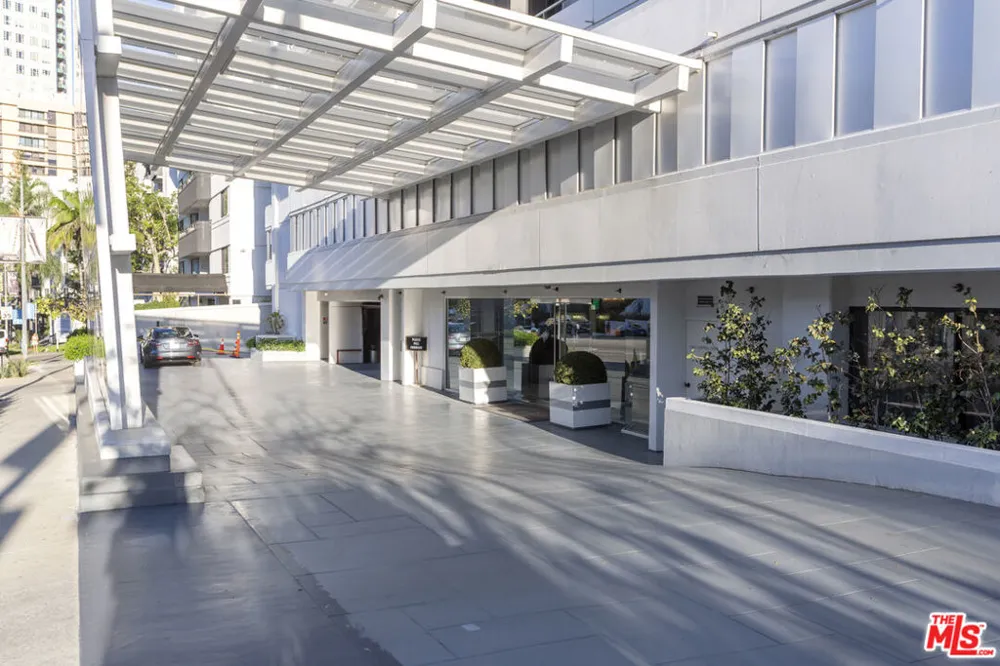 10660 Wilshire Boulevard #1207 Los Angeles, CA 90024