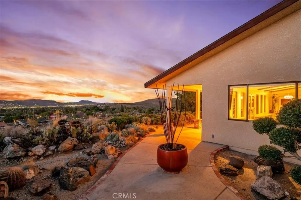 56583 Free Gold Drive Yucca Valley, CA 92284