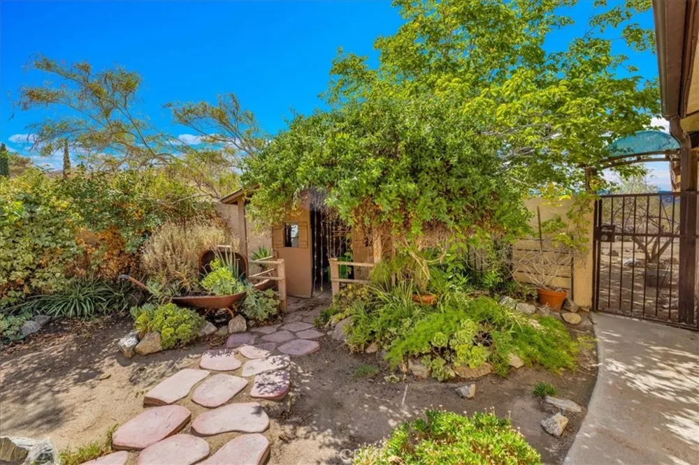56583 Free Gold Drive Yucca Valley, CA 92284