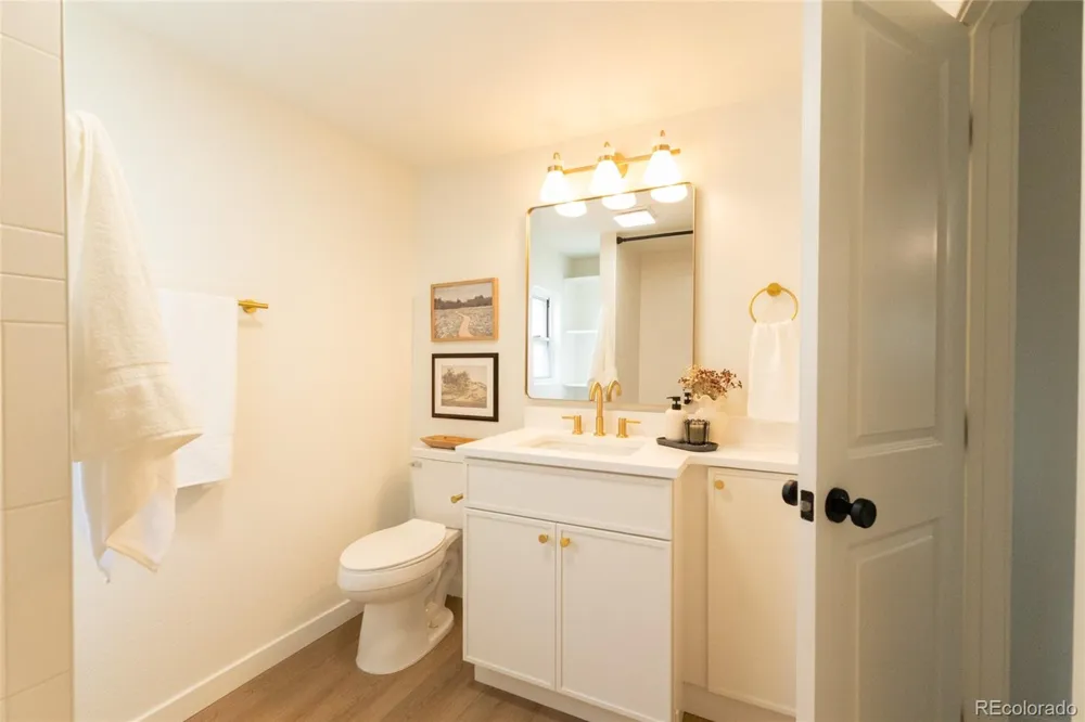 1073 S Raleigh Street Denver, CO 80219